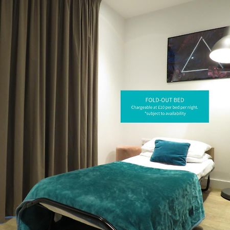 Tudors Esuites Four Bedroom House Бирмингем Экстерьер фото